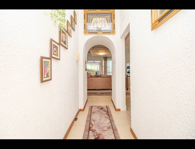 3 BEDROOM PENTHOUSE FOR SALE IN BLACKHEATH